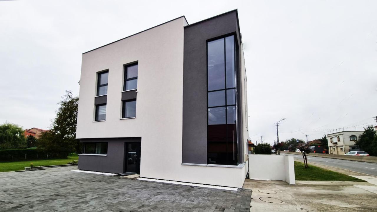 Hotel The Butterfly Sîngeorgiu de Mureş Zewnętrze zdjęcie